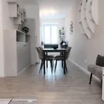 Lakeside Bliss With Free Parking Apartment Como