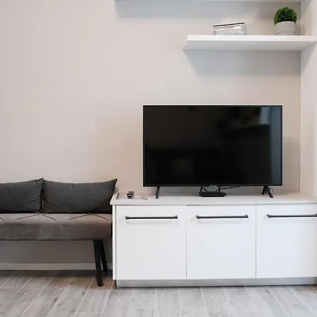 Apartmán Lakeside Bliss With Free Parking