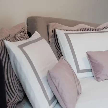 Apartmán Lakeside Bliss With Free Parking